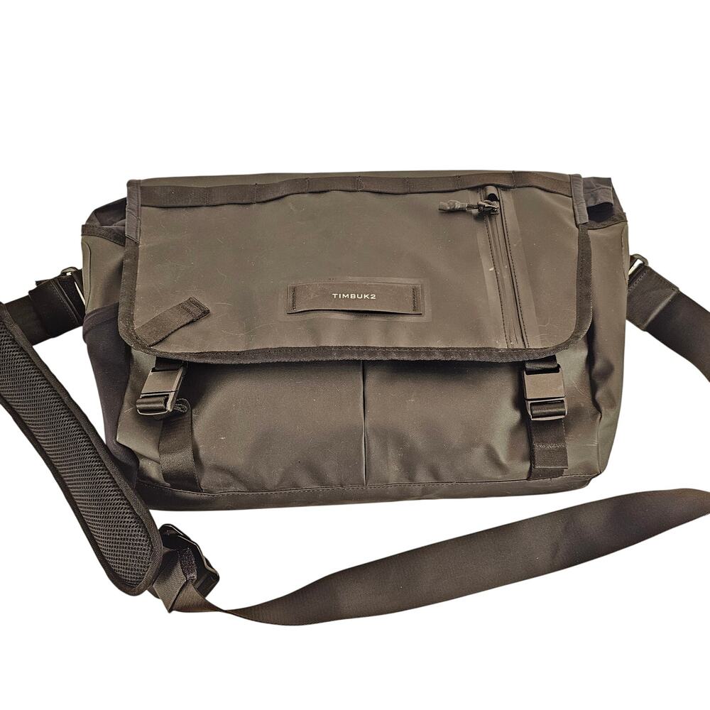 Timbuk2 Black Waterproof Messenger Bag Laptop Commuter Shoulder Bag 15x12x4